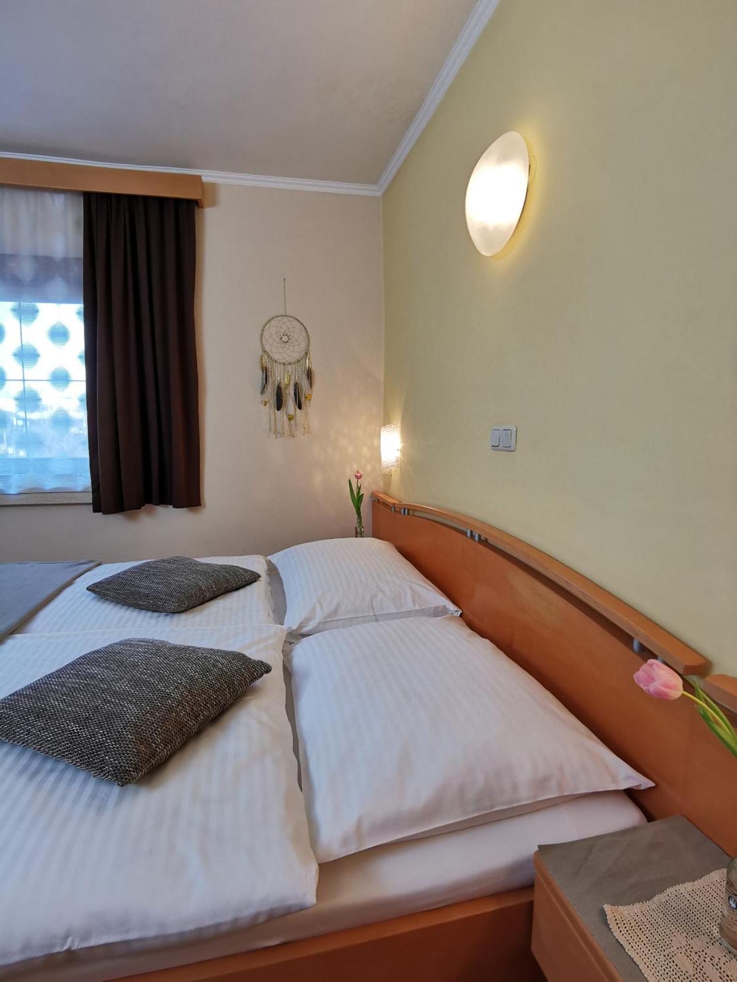 Hotel & Wirtshaus Hoedl-Kaplan Feldbach  Habitación foto